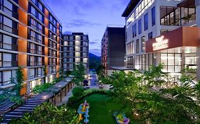 บัลโคนี คอร์ตยาร์ด ศรีราชา โฮเต็ล แอนด์ เซอร์วิซ อพาร์ตเมนต์ (SHA Extra Plus)